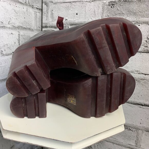 Vintage Y2K Aldo Faux Patent Leather Chunky Platform Block Heel Lace up Bootie - Picture 12 of 14